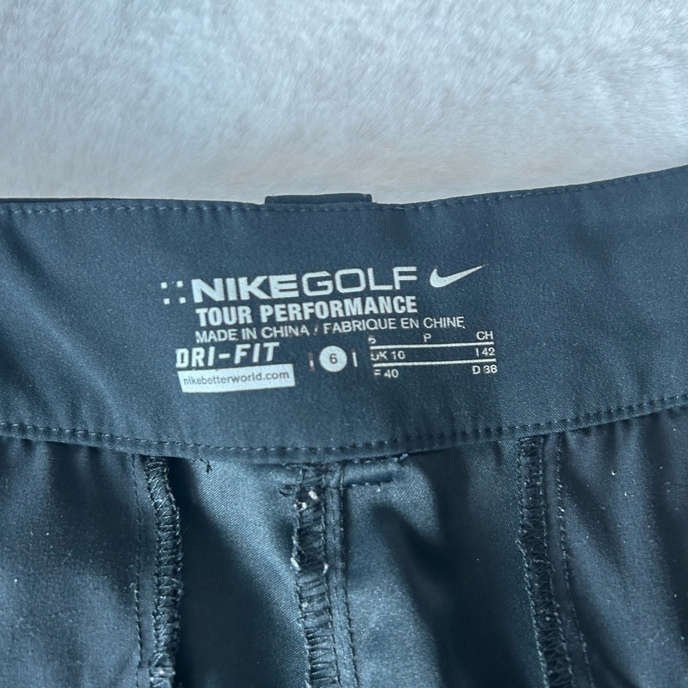Nike Women's Black Bermuda Golf Shorts Dri Fit Size 6 - Picture 4 of 9